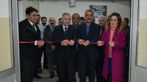 TOKİ Fırat Anadolu Lisesi Kütüphanesinin Açılışı Gerçekleştirildi.