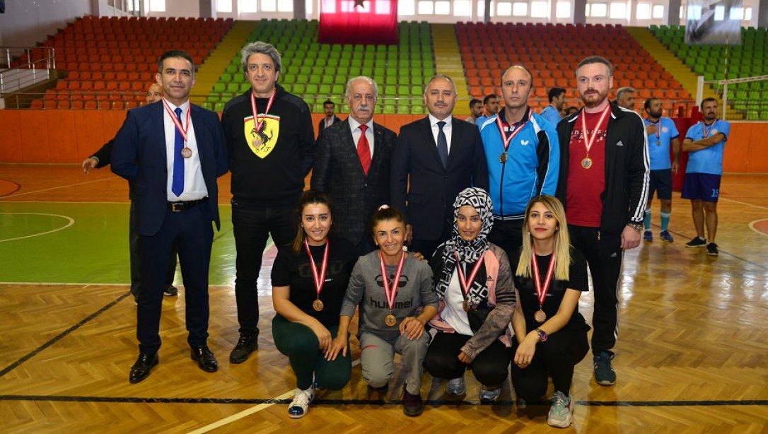 Türkiye Öğretmenler Kupası İl Birincileri Belirlendi.