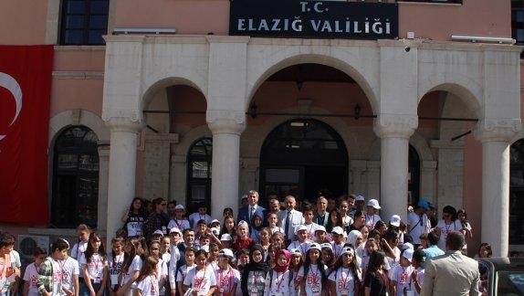 Biz Anadoluyuz Projesi Kapsamında İlimize Gelen İzmirli Öğrencilerimizi Evlerine Uğurladık.